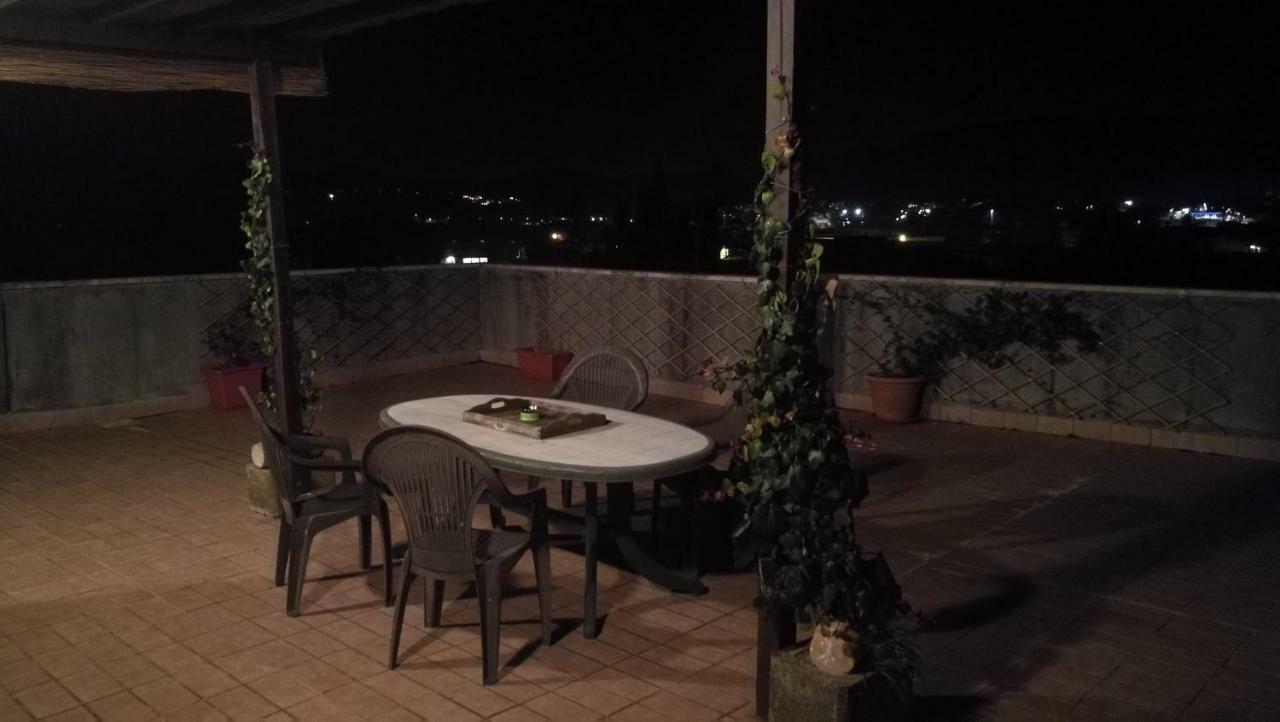 Attico A Barberino Di Mugello Apartment ภายนอก รูปภาพ